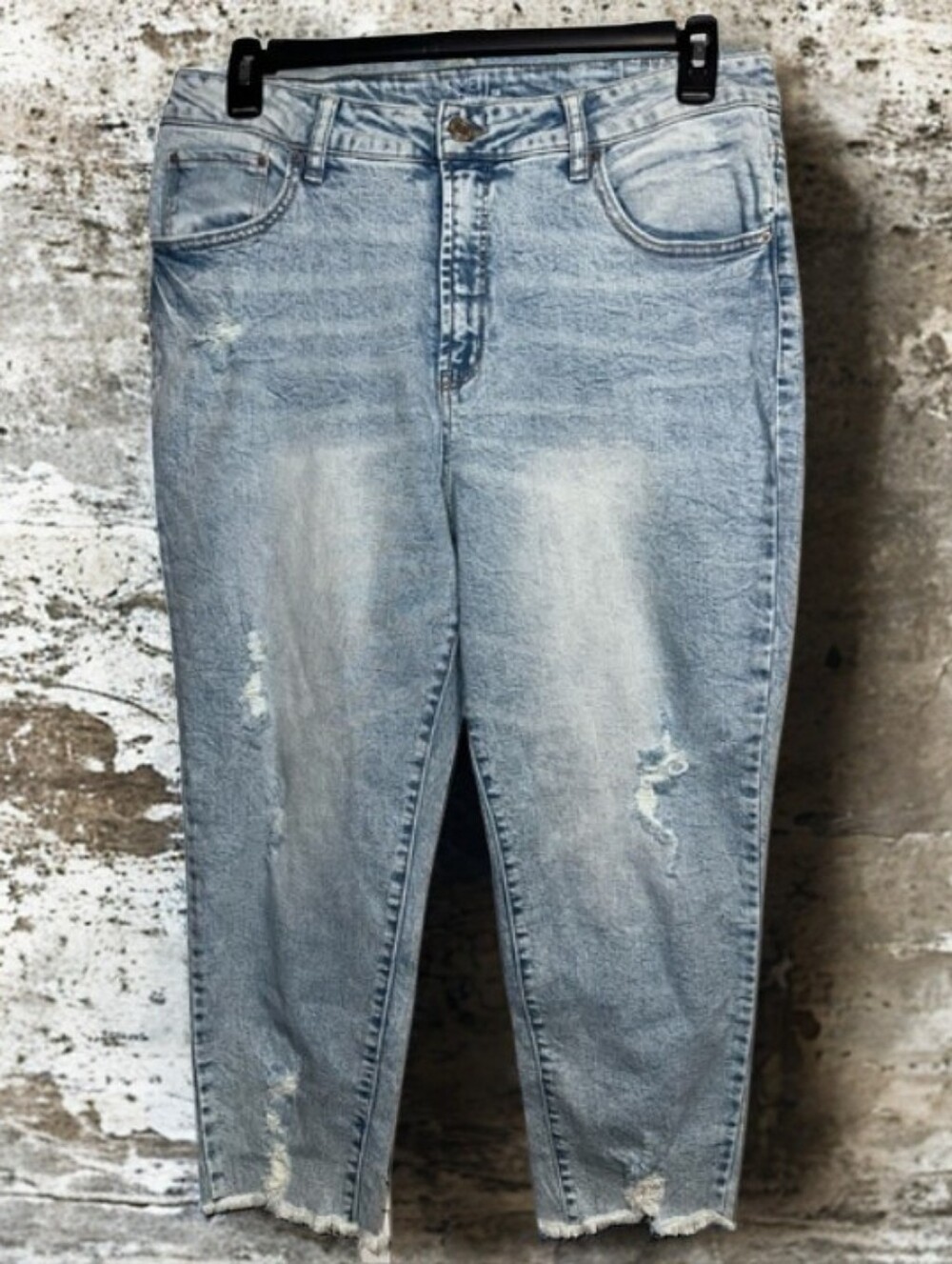 Light Wash Distressed Women’s Jeans